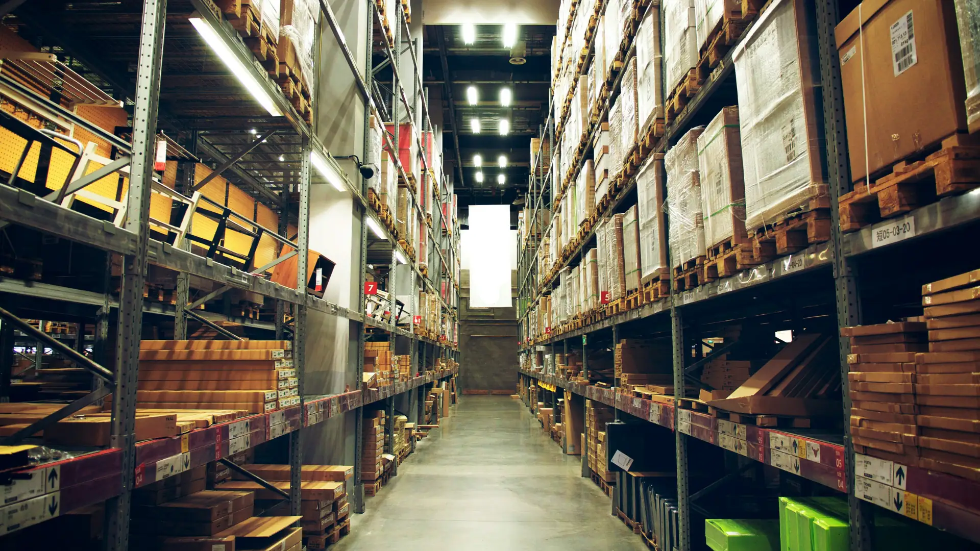 Bulk Supply vs. Retail Purchase: What Contractors Need to Know - EWAY Electrical Blog Preview